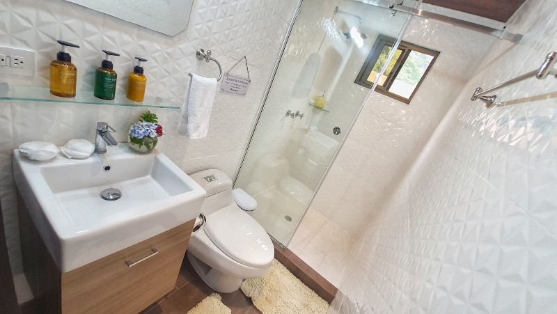 Villa Alejandro_Suite Baru_Bathroom